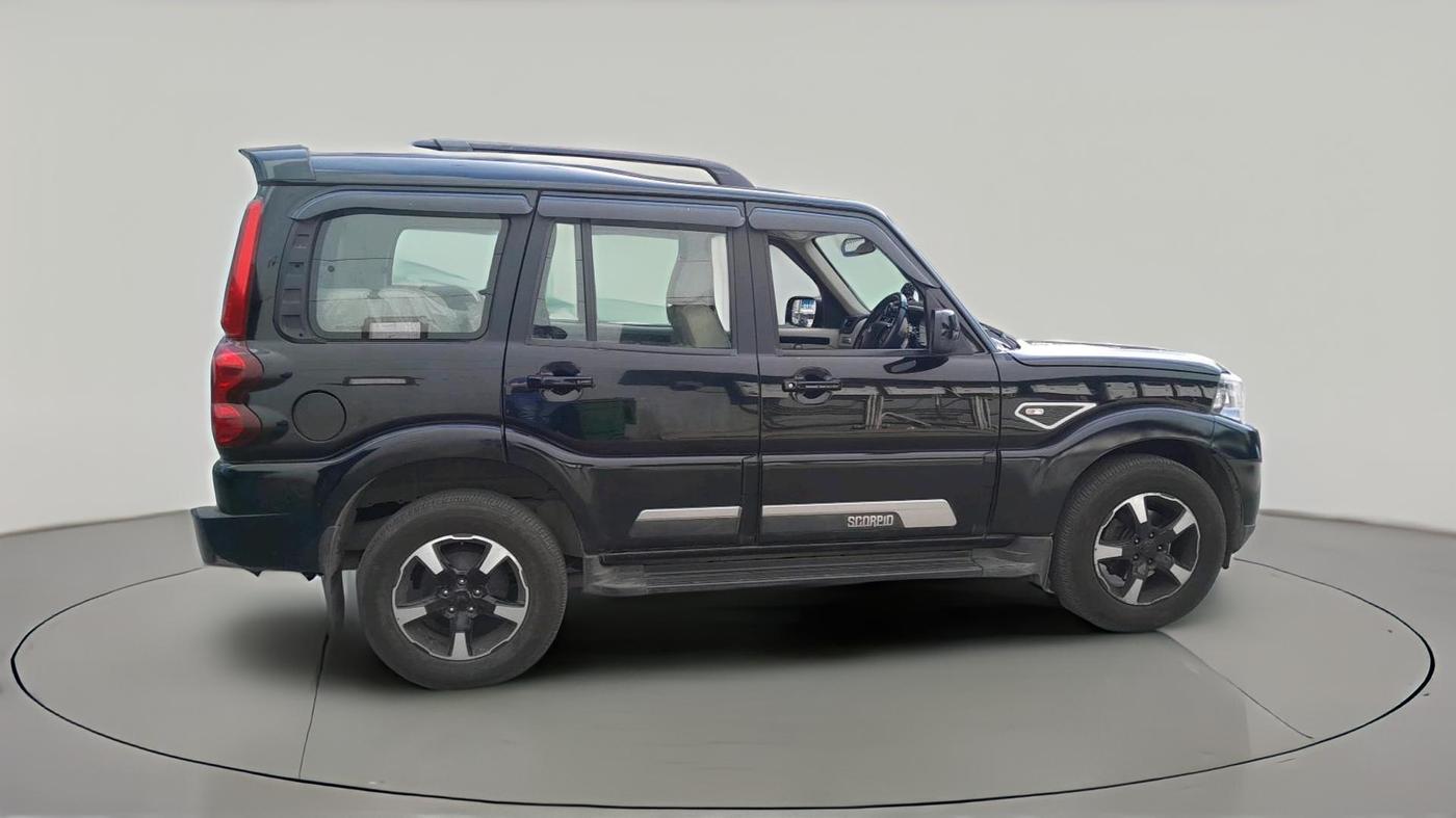 2025 Mahindra SCORPIO CLASSIC S11 7STR, Diesel, Manual, 13,581 km, exterior