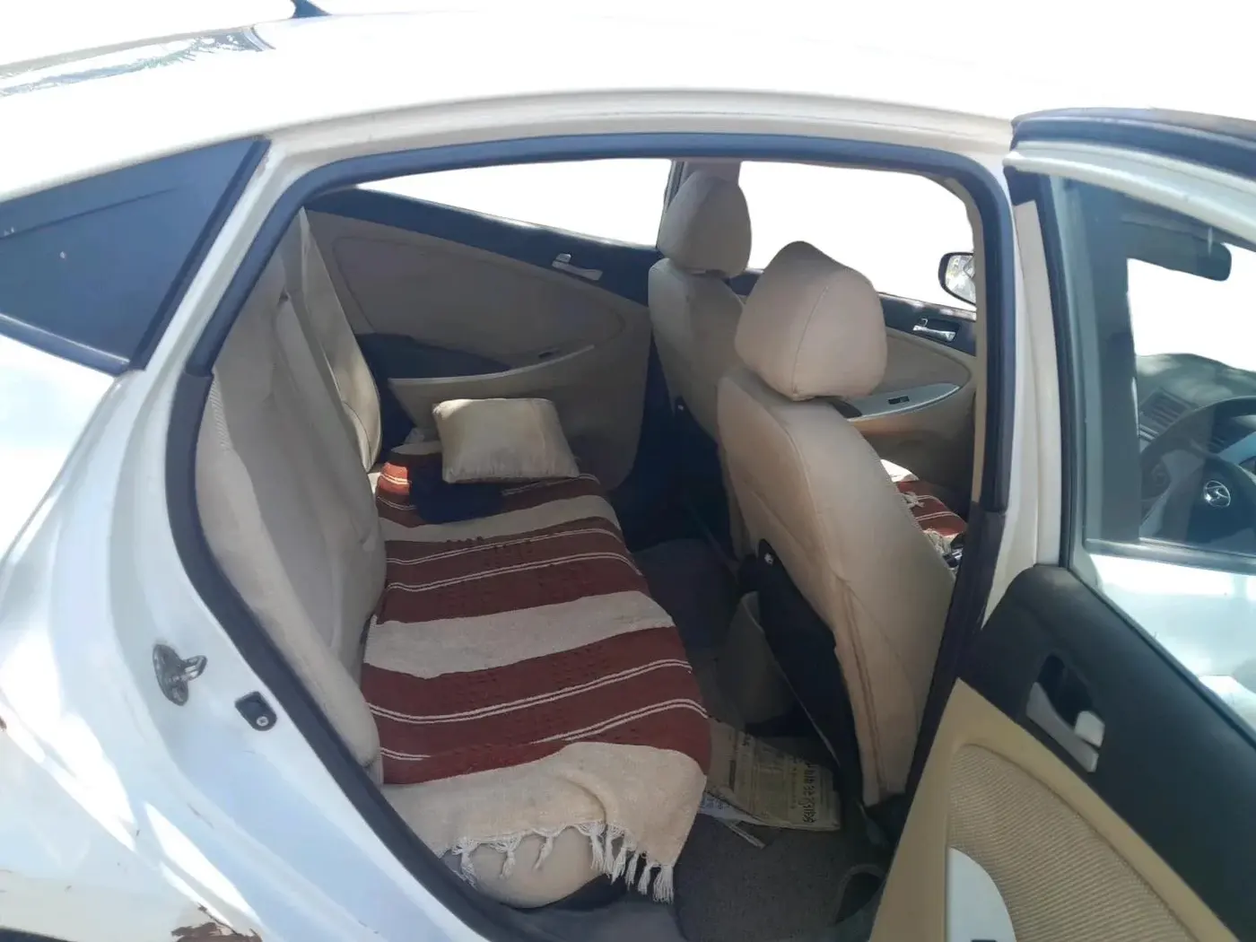 2011 Hyundai Verna FLUIDIC 1.4 CRDI, Diesel, Manual, 1,77,333 km, interior