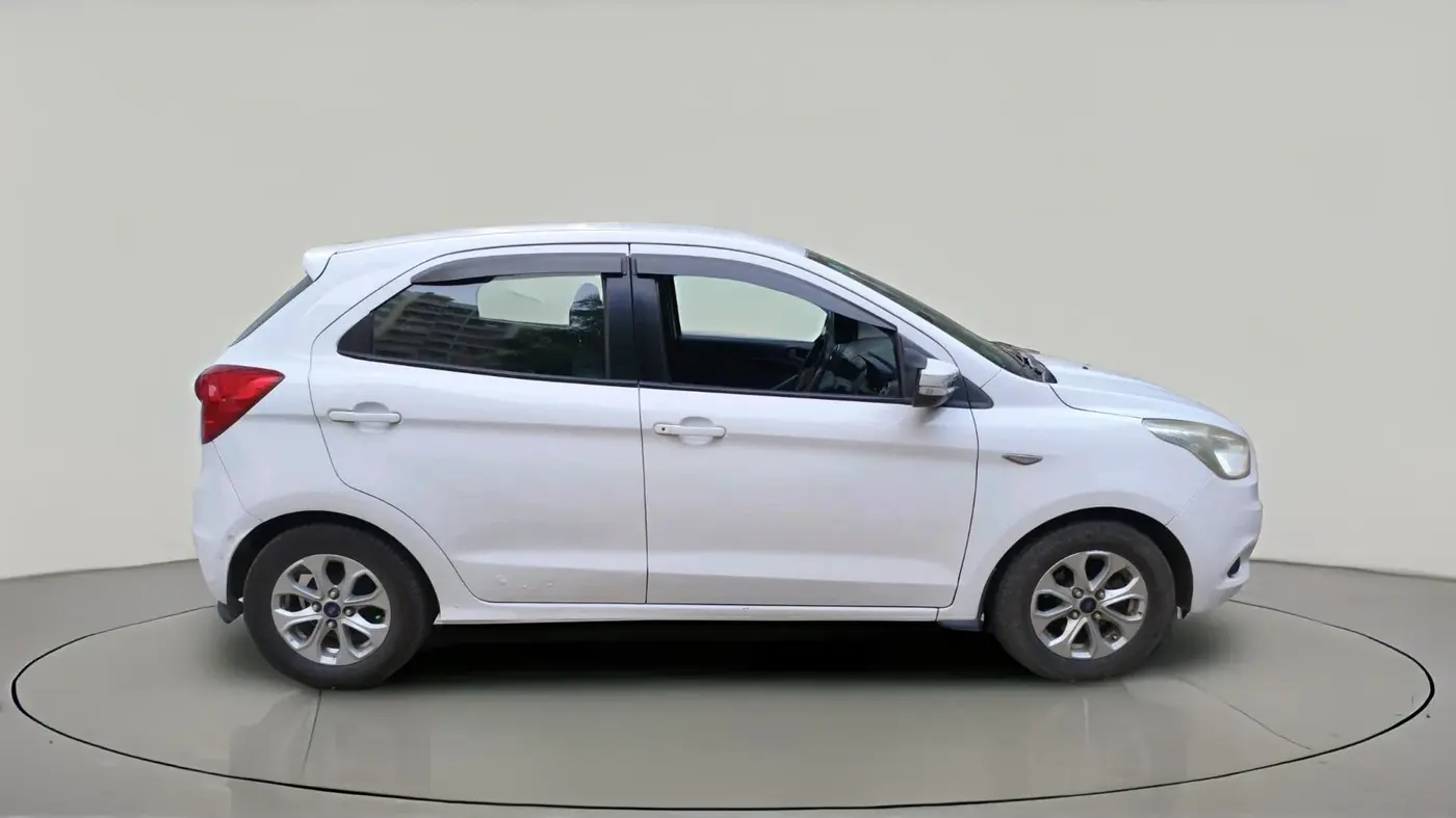 2016 Ford New Figo TITANIUM 1.2 PETROL MT, Petrol, Manual, 1,19,894 km, exterior