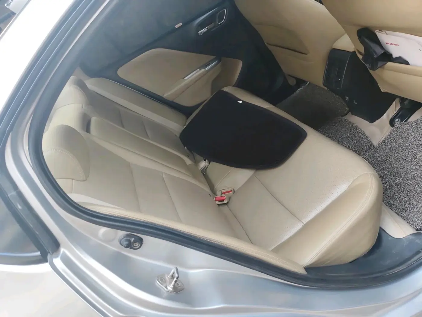 2017 Honda City 1.5L I-VTEC VX CVT, Petrol, Automatic, 83,259 km, interior