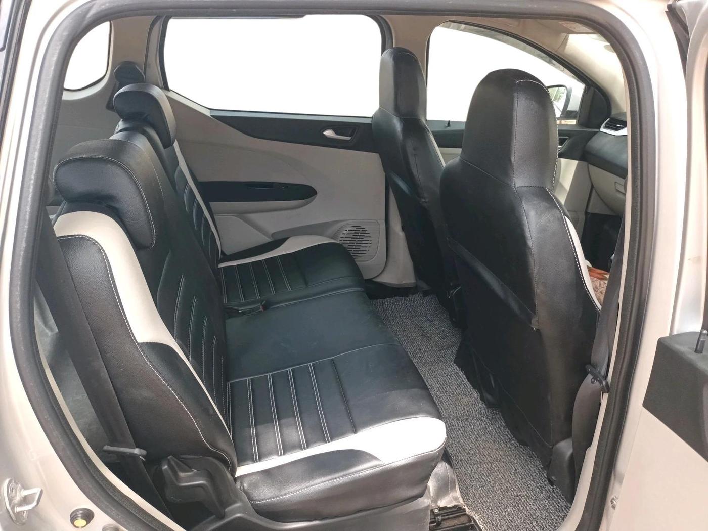 2019 Renault TRIBER RXZ, Petrol, Manual, 40,092 km, interior