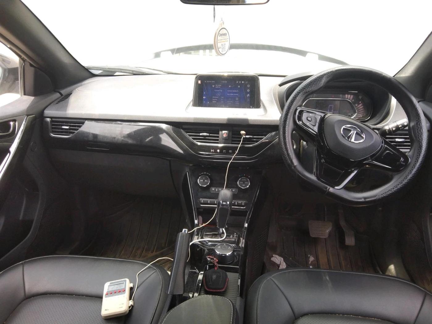 2021 Tata NEXON XZA PLUS DIESEL DARK EDITION, Diesel, Automatic, 94,438 km, interior