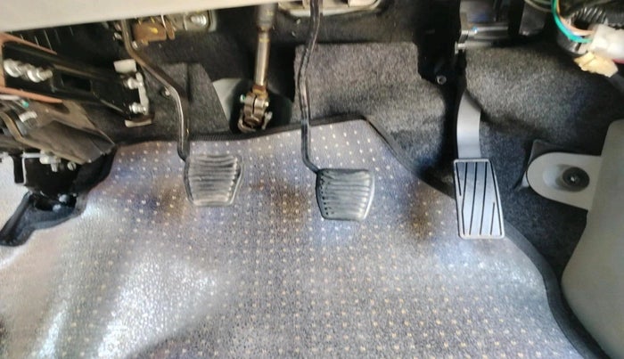 2017 Mahindra Kuv100 K4 6 STR, Petrol, Manual, 13,223 km, interior