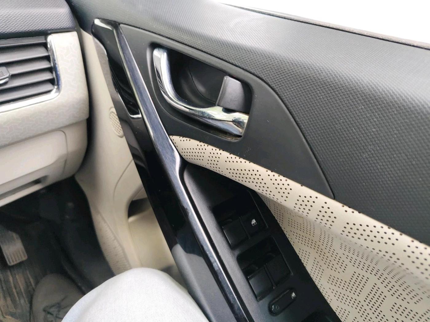 2022 Tata NEXON XZA PLUS DIESEL, Diesel, Automatic, 93,975 km, interior