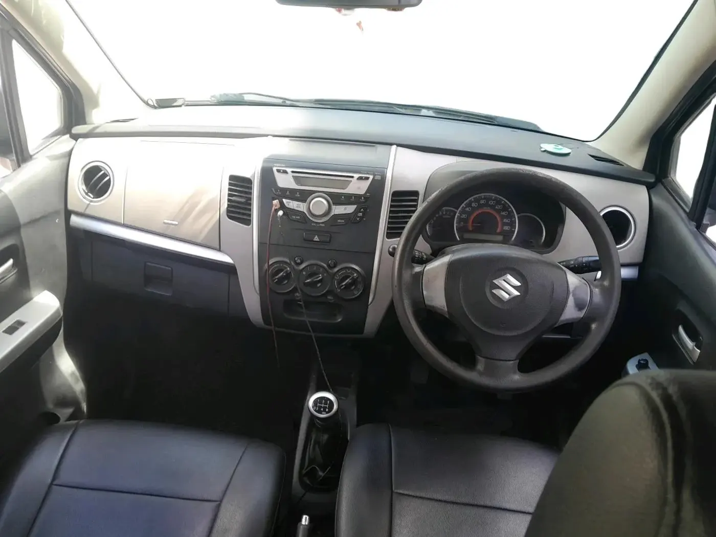 2013 Maruti Wagon R 1.0 VXI, Petrol, Manual, 98,373 km, interior