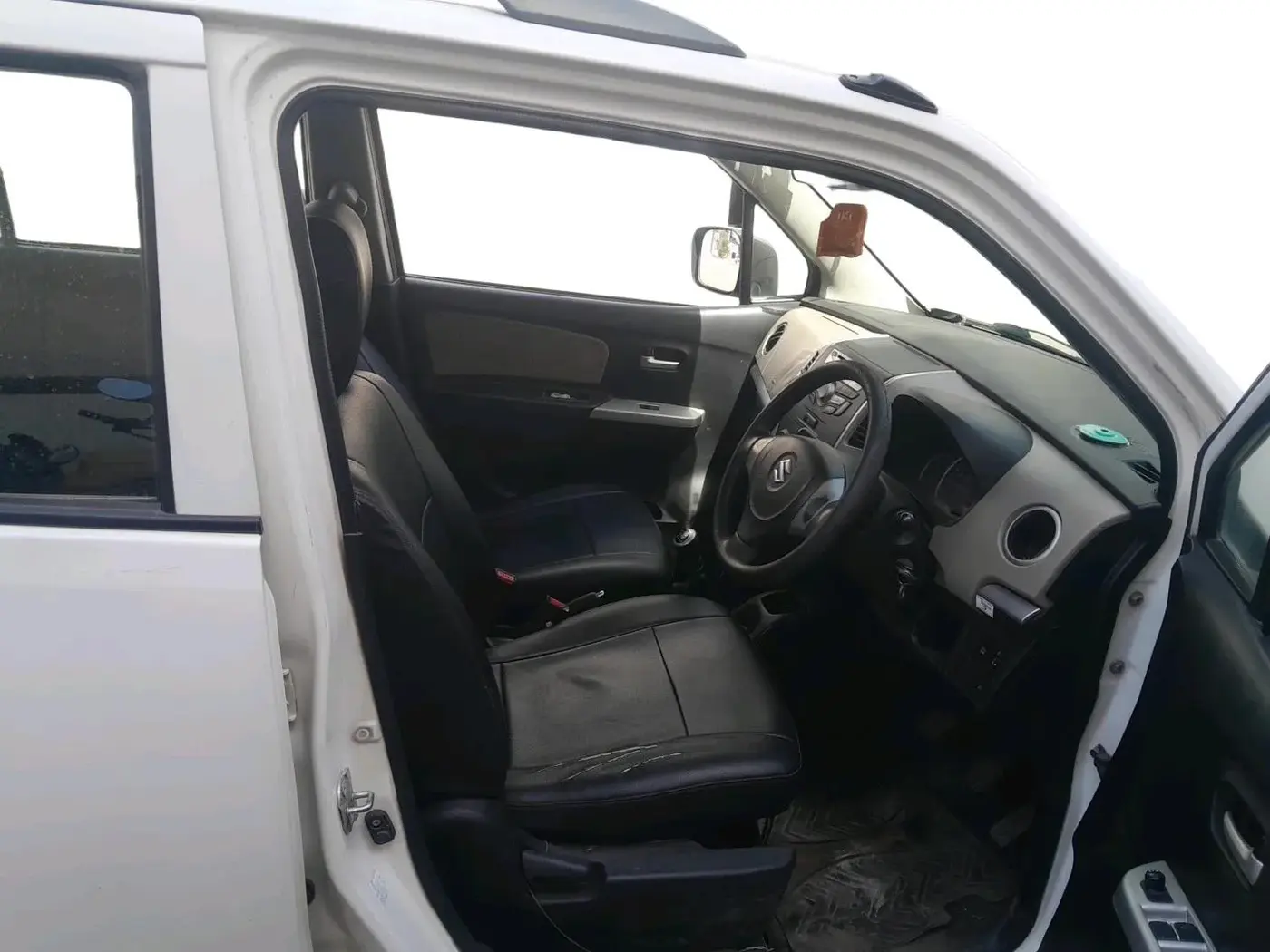 2013 Maruti Wagon R 1.0 VXI, Petrol, Manual, 98,373 km, interior