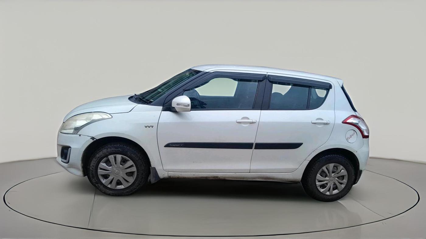 2017 Maruti Swift VXI, CNG, Manual, 1,61,603 km, exterior