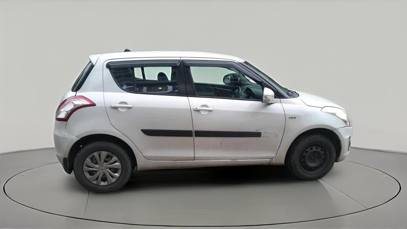 2017 Maruti Swift VXI, CNG, Manual, 1,61,603 km, exterior