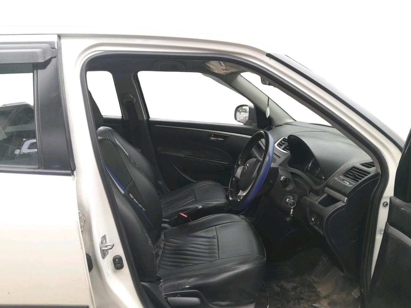 2017 Maruti Swift VXI, CNG, Manual, 1,61,603 km, interior