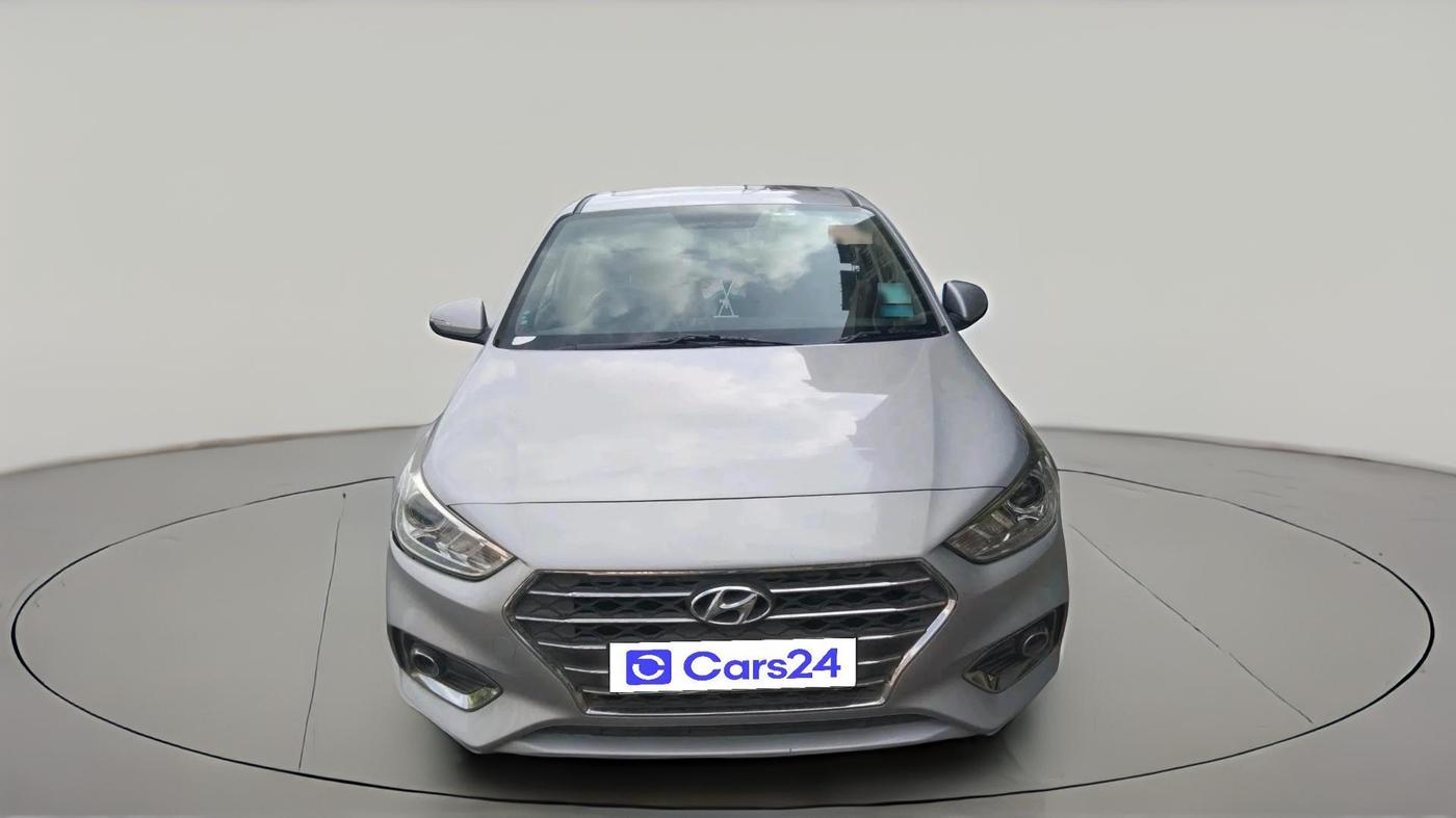 2018 Hyundai Verna 1.6 CRDI SX + AT, Diesel, Automatic, 11,00,000 km, exterior