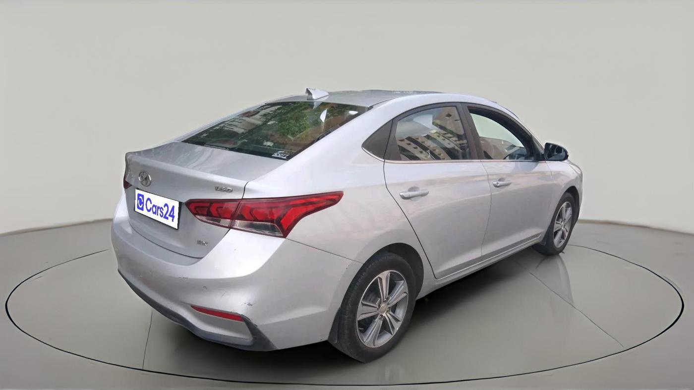 2018 Hyundai Verna 1.6 CRDI SX + AT, Diesel, Automatic, 11,00,000 km, exterior