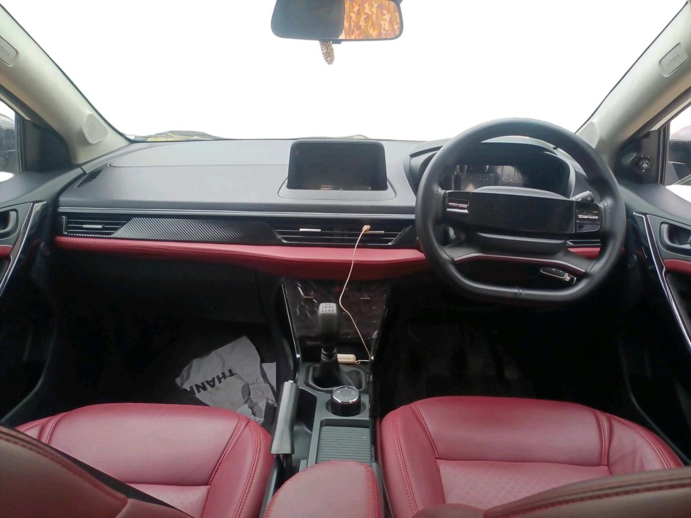 2025 Tata Curvv Pure Plus S 1.2 Petrol 6MT, Petrol, Manual, 7,155 km, interior