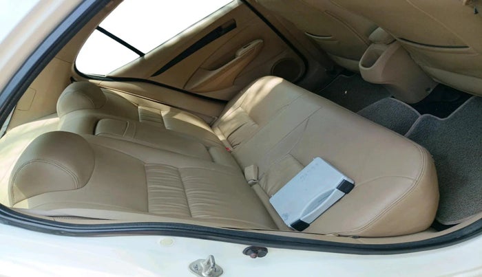 2010 Honda City 1.5L I-VTEC S MT, Petrol, Manual, 1,64,425 km, interior