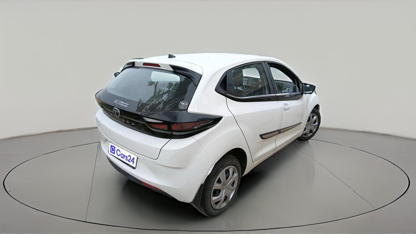 2024 Tata ALTROZ XM PLUS PETROL, Petrol, Manual, 8,342 km, exterior