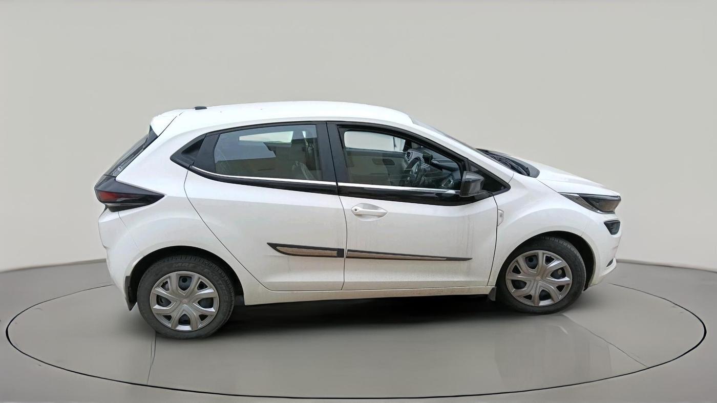 2024 Tata ALTROZ XM PLUS PETROL, Petrol, Manual, 8,342 km, exterior