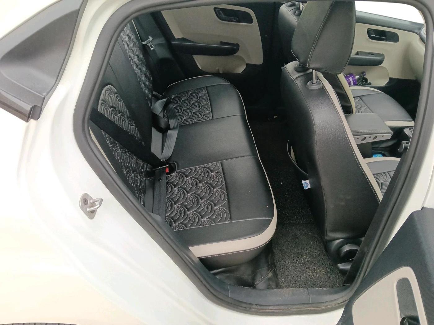 2024 Tata ALTROZ XM PLUS PETROL, Petrol, Manual, 8,342 km, interior