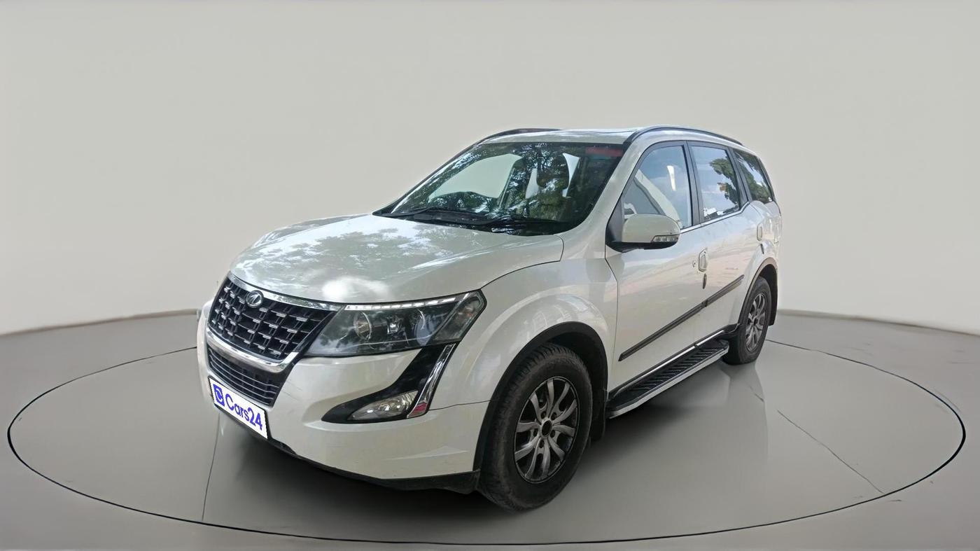 2018 Mahindra XUV500 W11, Diesel, Manual, 1,14,076 km, exterior