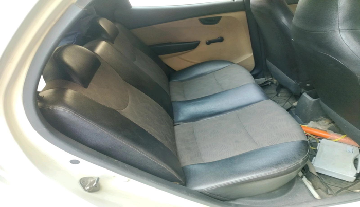 2013 Hyundai Eon ERA +, CNG, Manual, 64,105 km, interior