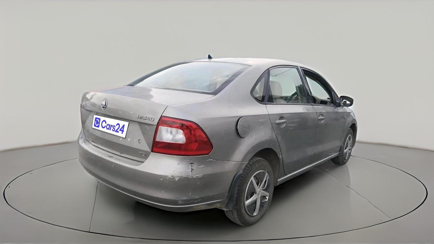 2013 Skoda Rapid ACTIVE 1.6 TDI CR MT, Diesel, Manual, 1,19,399 km, exterior