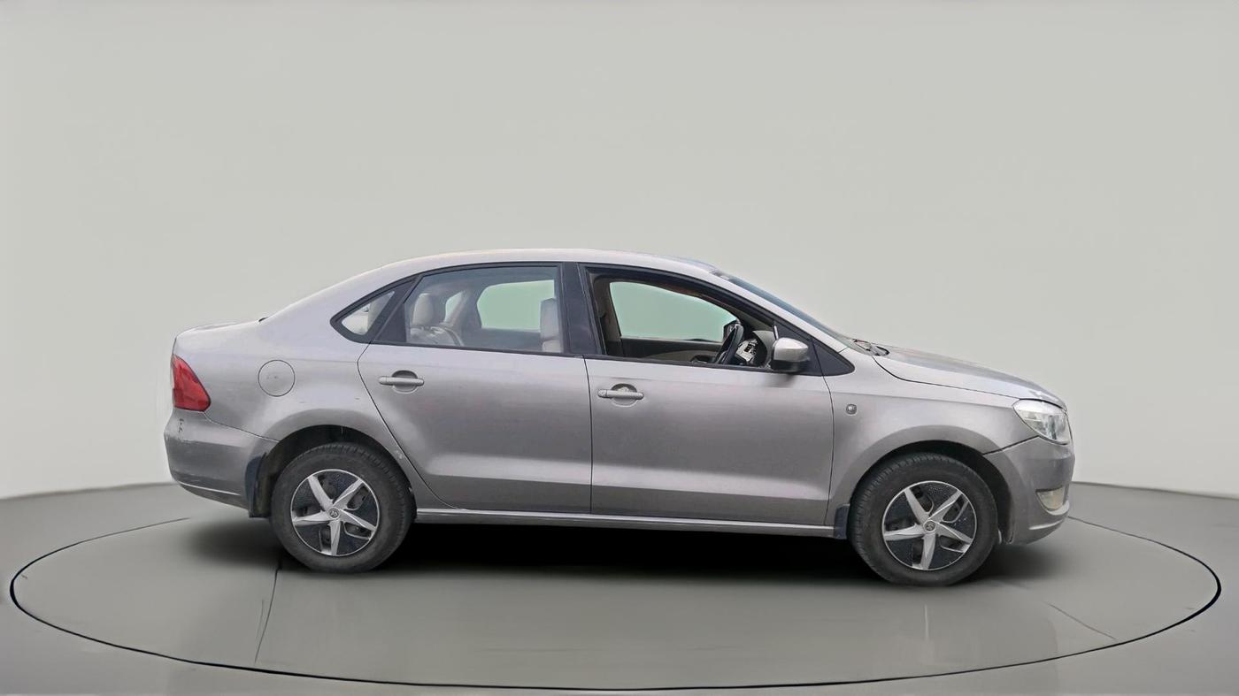 2013 Skoda Rapid ACTIVE 1.6 TDI CR MT, Diesel, Manual, 1,19,399 km, exterior