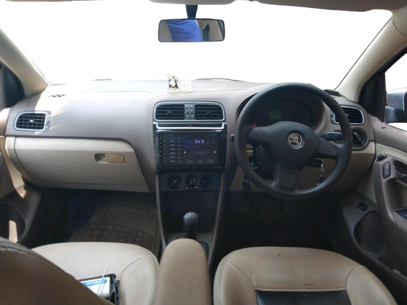 2013 Skoda Rapid ACTIVE 1.6 TDI CR MT, Diesel, Manual, 1,19,399 km, interior
