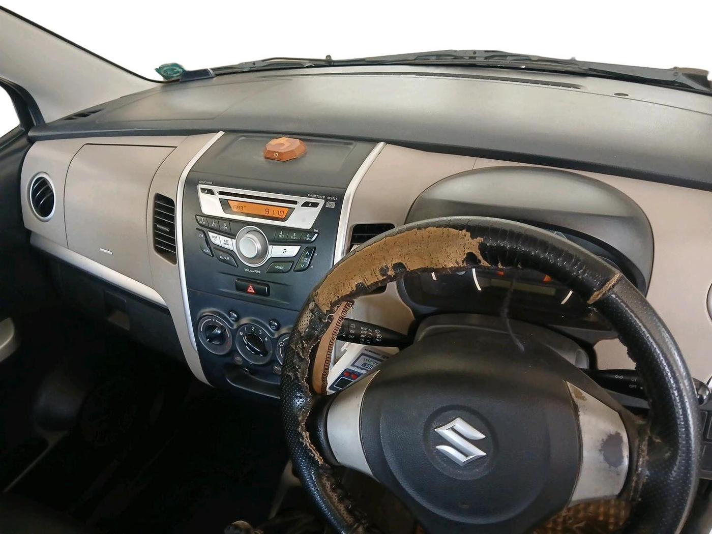 2016 Maruti Wagon R 1.0 VXI, CNG, Manual, 74,562 km, interior