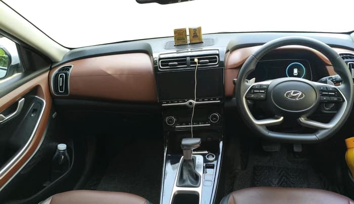 2022 Hyundai ALCAZAR PLATINUM(O) 7STR 1.5 AT, Diesel, Automatic, 25,590 km, interior