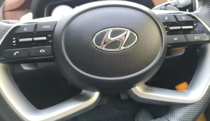 2022 Hyundai ALCAZAR PLATINUM(O) 7STR 1.5 AT, Diesel, Automatic, 25,590 km, interior
