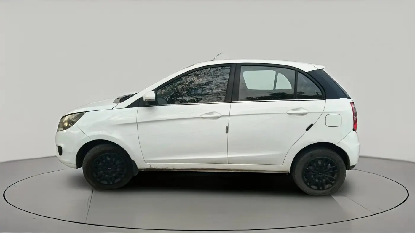 2015 Tata Bolt XM QUADRAJET, Diesel, Manual, 75,142 km, exterior