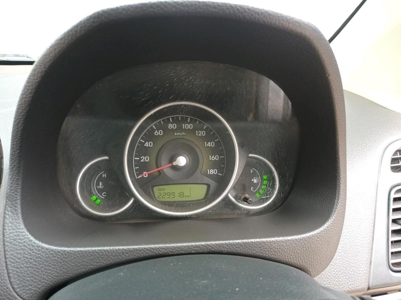 2014 Hyundai Eon MAGNA +, CNG, Manual, 2,29,918 km, interior