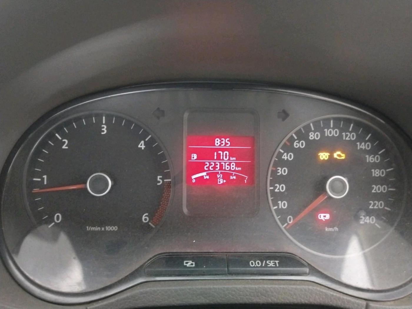 2013 Volkswagen Vento COMFORTLINE DIESEL 1.6, Diesel, Manual, 2,23,768 km, interior