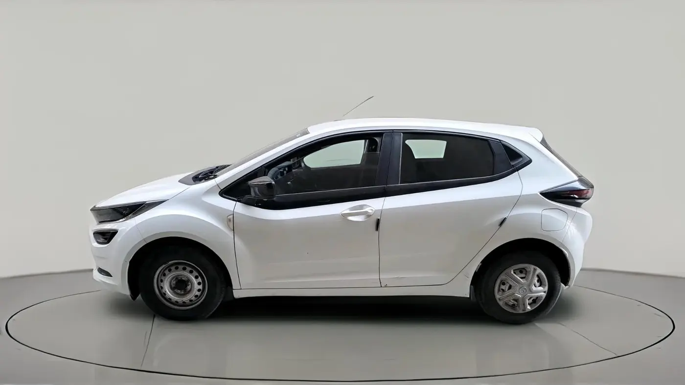 2020 Tata ALTROZ XE PETROL, Petrol, Manual, 40,000 km, exterior