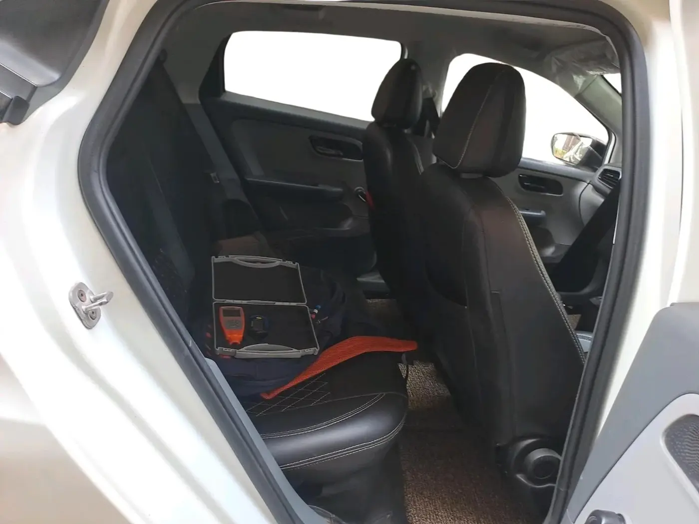 2020 Tata ALTROZ XE PETROL, Petrol, Manual, 40,000 km, interior