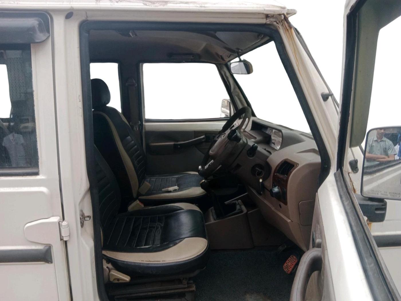 2012 Mahindra Bolero SLX BS-III, Diesel, Manual, 3,50,450 km, interior