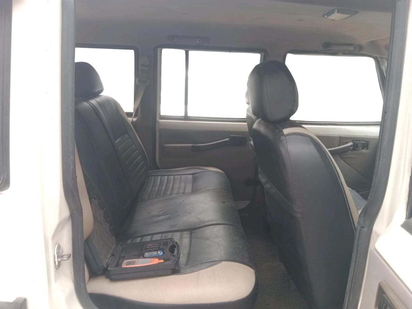 2012 Mahindra Bolero SLX BS-III, Diesel, Manual, 3,50,450 km, interior