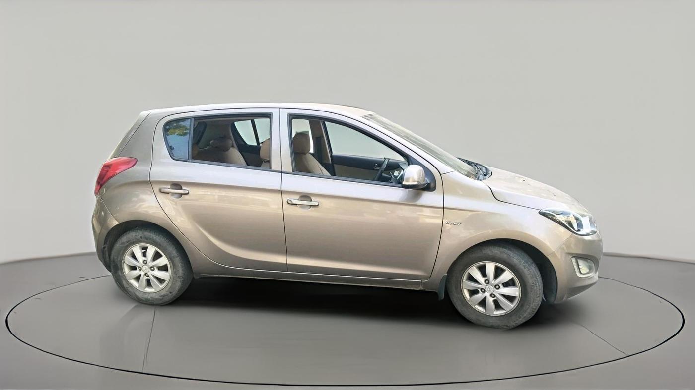 2013 Hyundai i20 SPORTZ 1.2, Petrol, Manual, 1,03,610 km, exterior