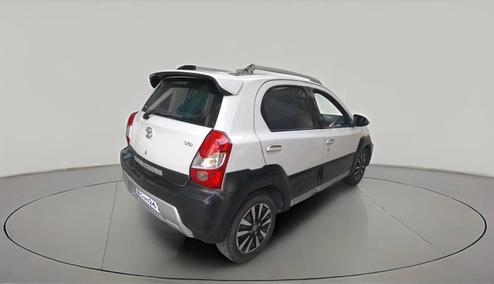 2015 Toyota Etios CROSS 1.4 VD, Diesel, Manual, 1,96,284 km, exterior