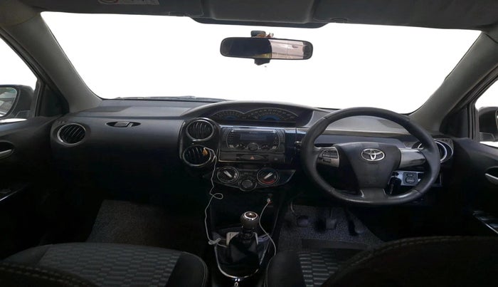 2015 Toyota Etios CROSS 1.4 VD, Diesel, Manual, 1,96,284 km, interior