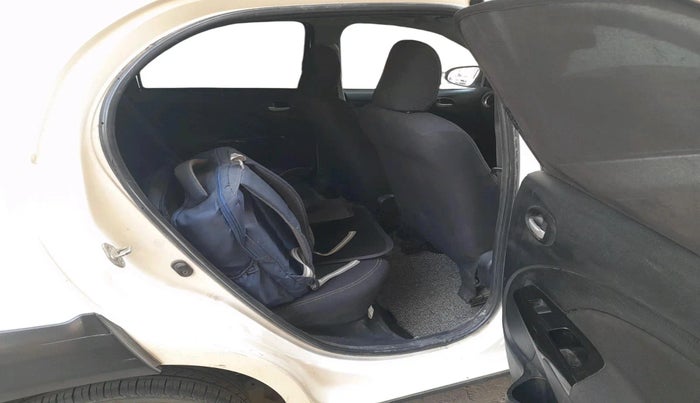 2015 Toyota Etios CROSS 1.4 VD, Diesel, Manual, 1,96,284 km, interior