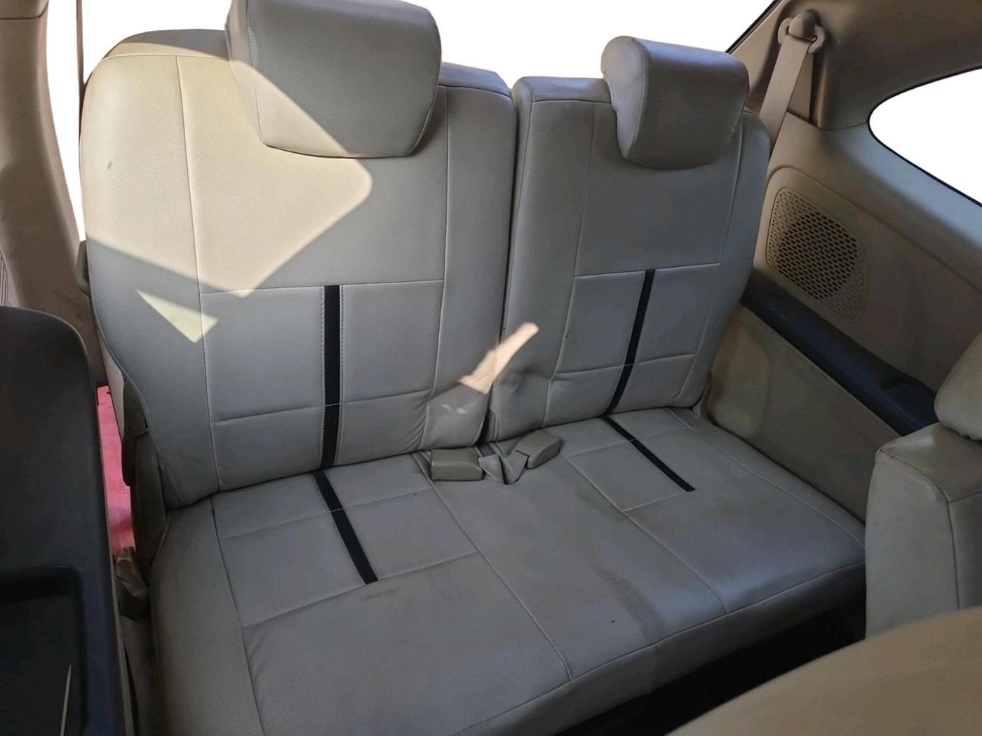 2015 Honda Mobilio 1.5L I-VTEC S, Petrol, Manual, 1,49,271 km, interior