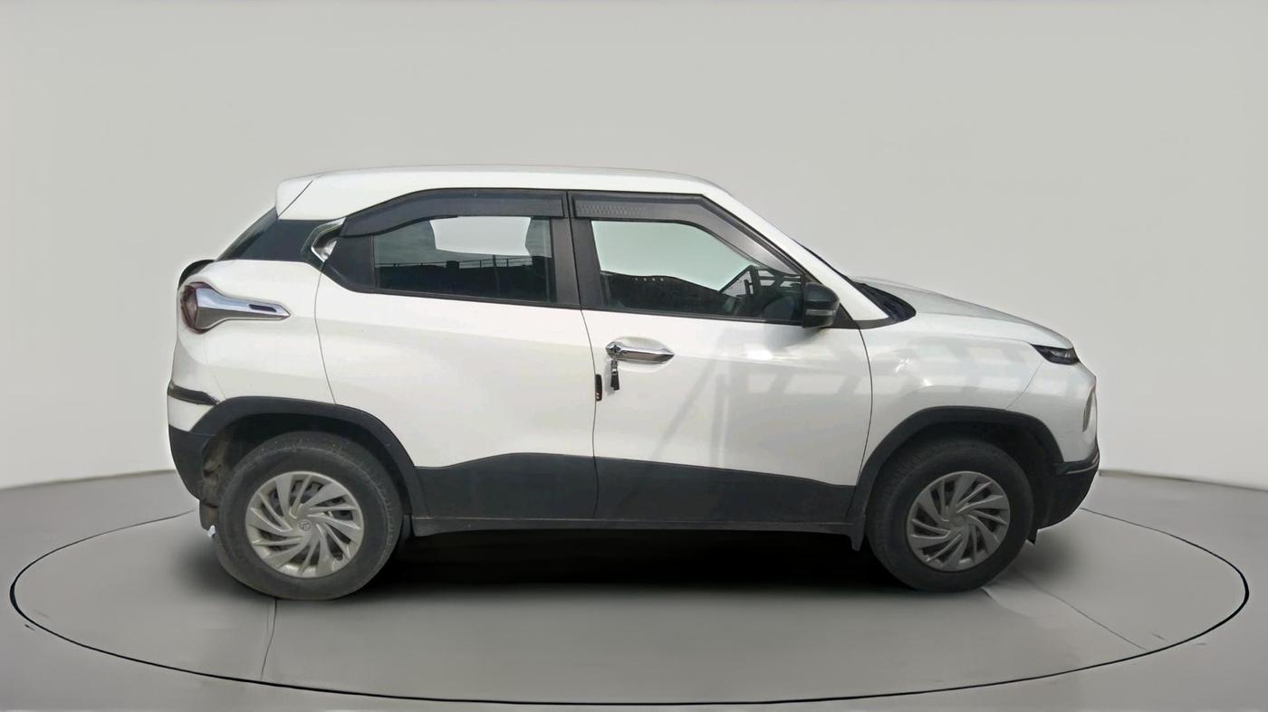 2022 Tata PUNCH PURE MT, Petrol, Manual, 24,361 km, exterior