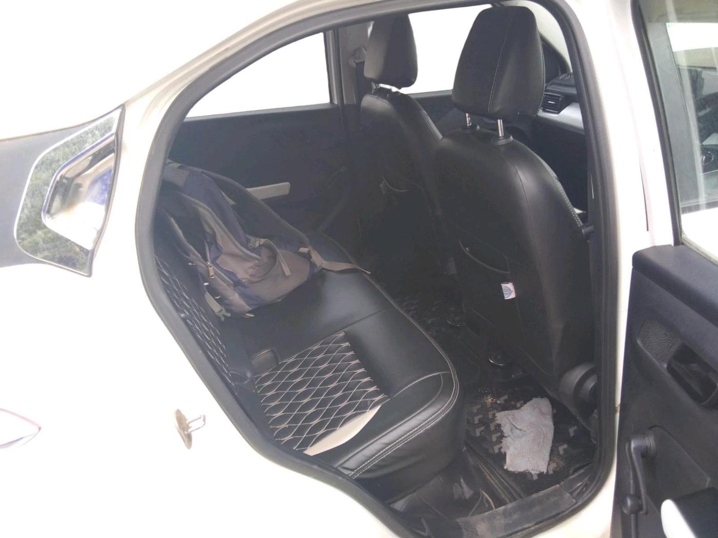 2022 Tata PUNCH PURE MT, Petrol, Manual, 24,361 km, interior