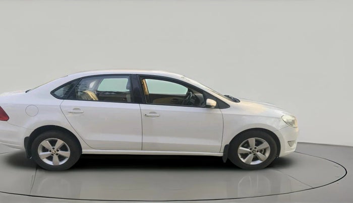 2016 Skoda Rapid AMBITION 1.5 TDI AT, Diesel, Automatic, 59,870 km, exterior