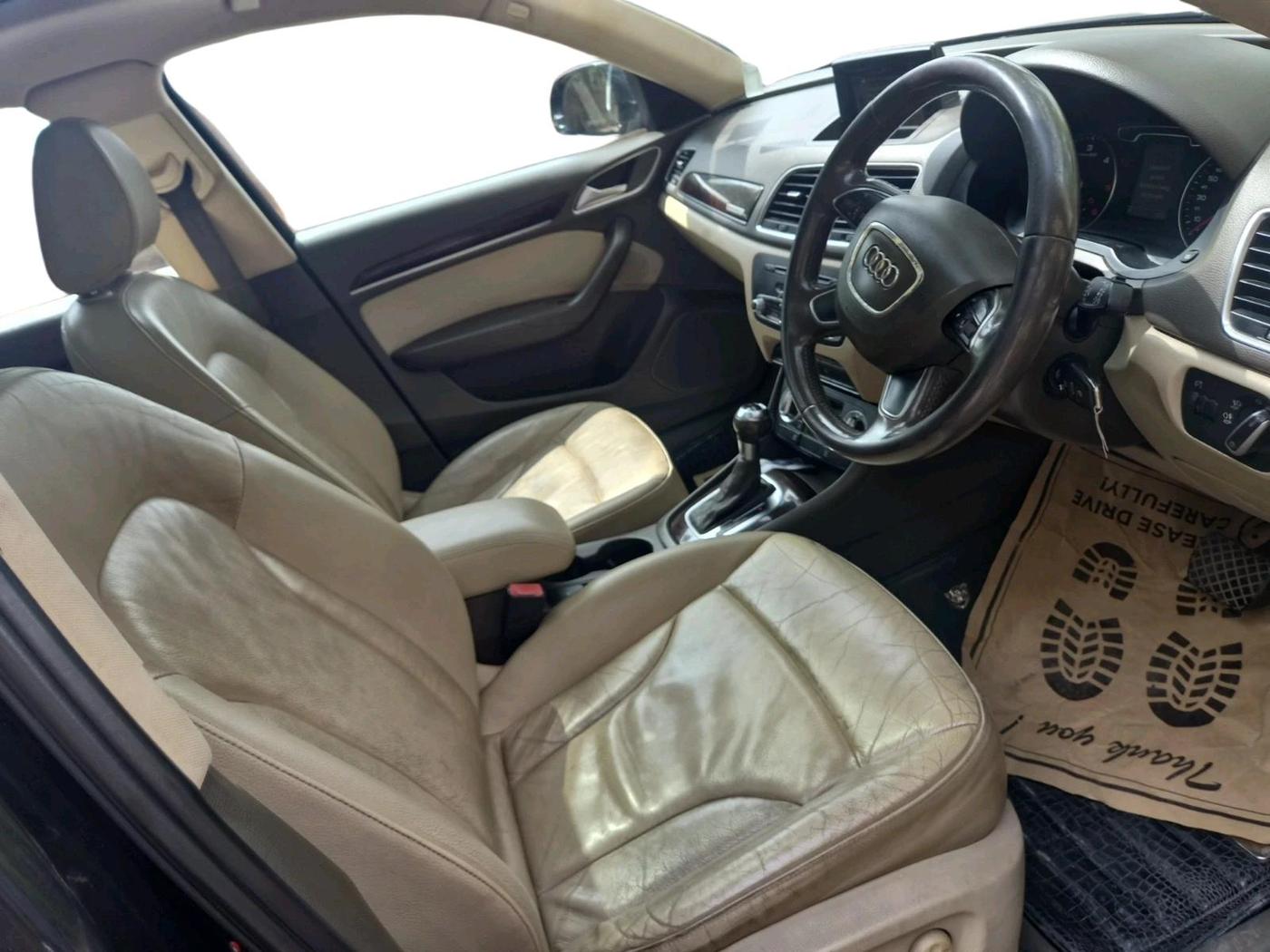 2013 Audi Q3 2.0 QUATTRO TDI AT, Diesel, Automatic, 1,37,630 km, interior