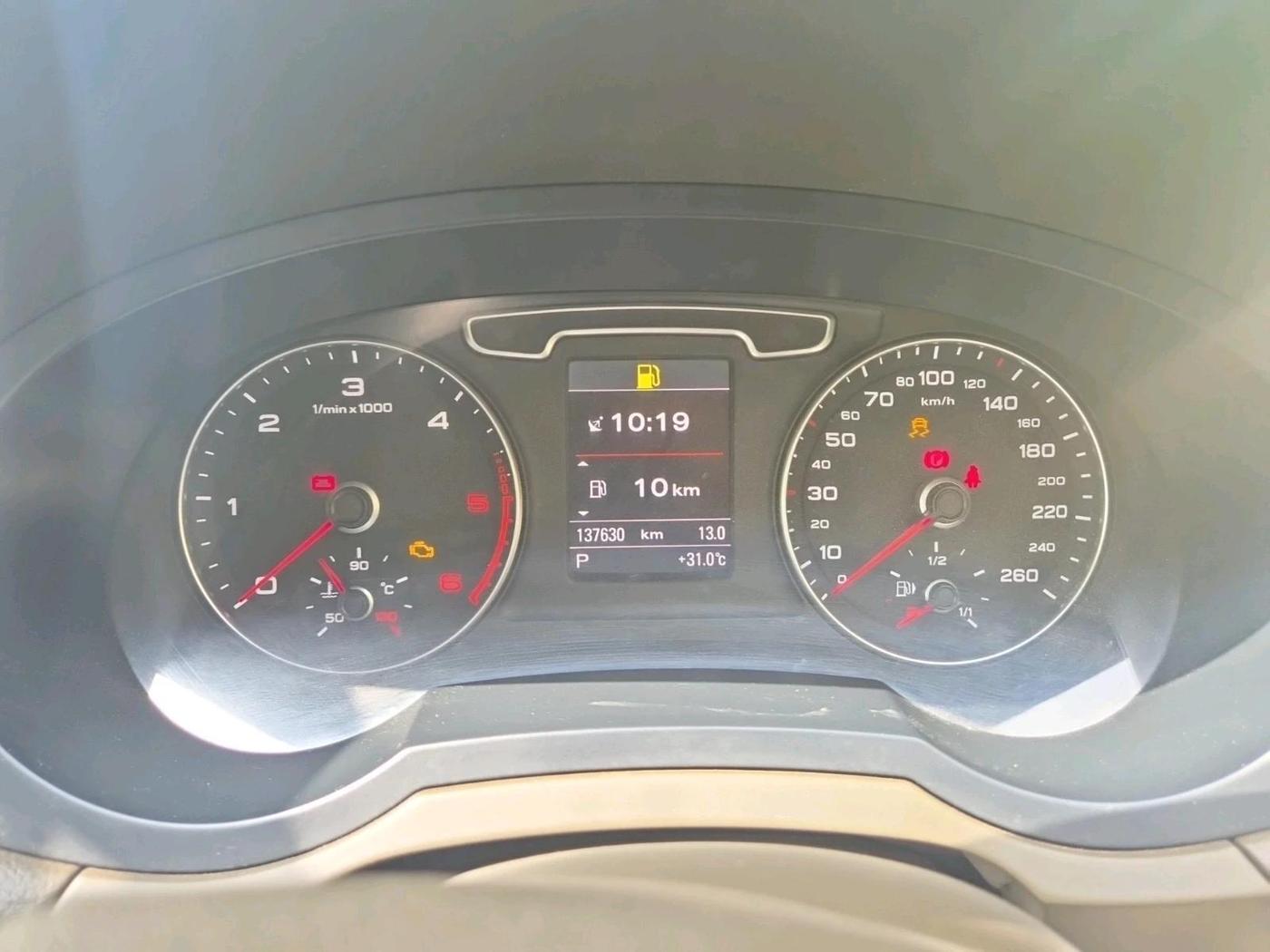 2013 Audi Q3 2.0 QUATTRO TDI AT, Diesel, Automatic, 1,37,630 km, interior