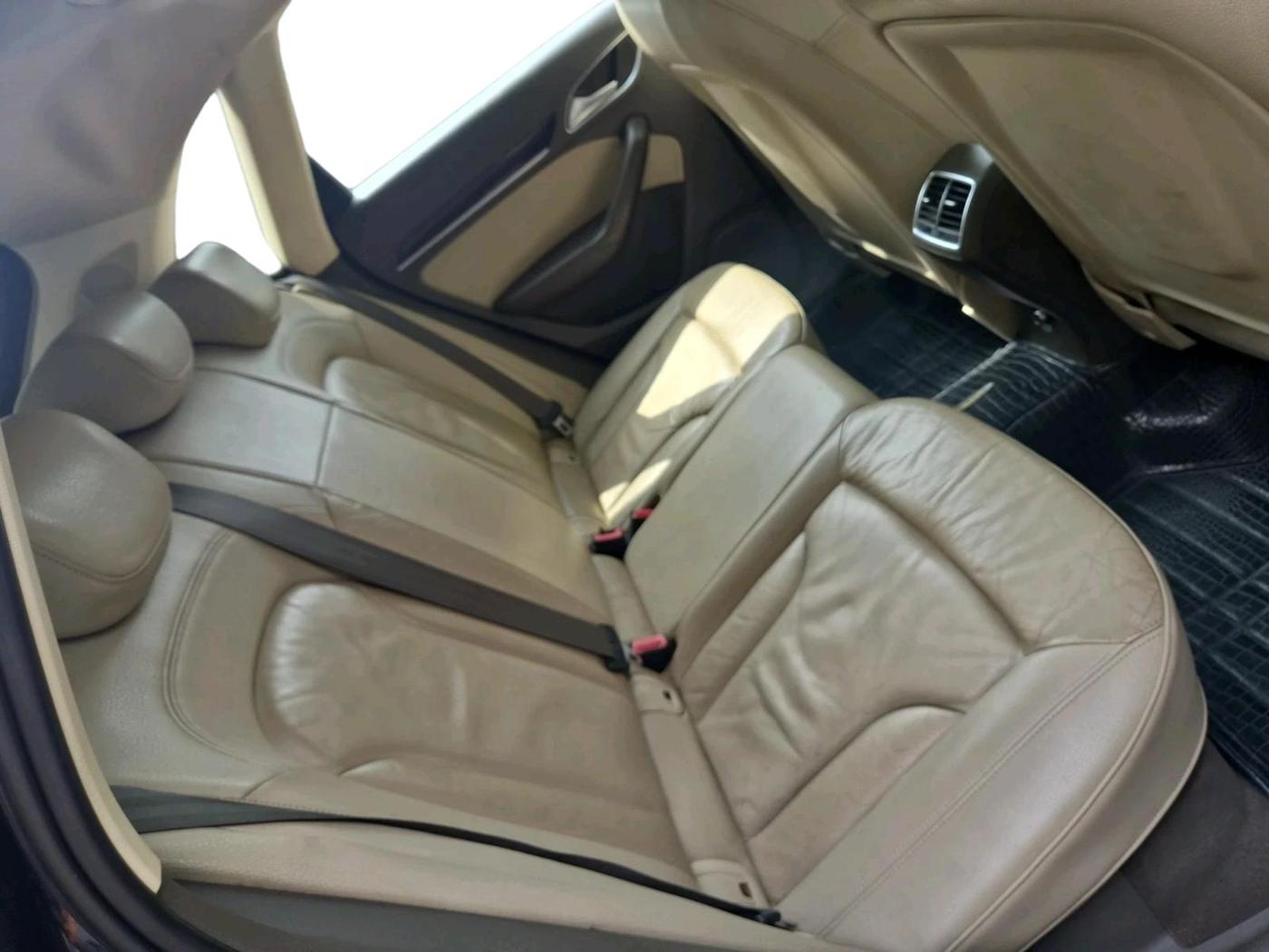 2013 Audi Q3 2.0 QUATTRO TDI AT, Diesel, Automatic, 1,37,630 km, interior
