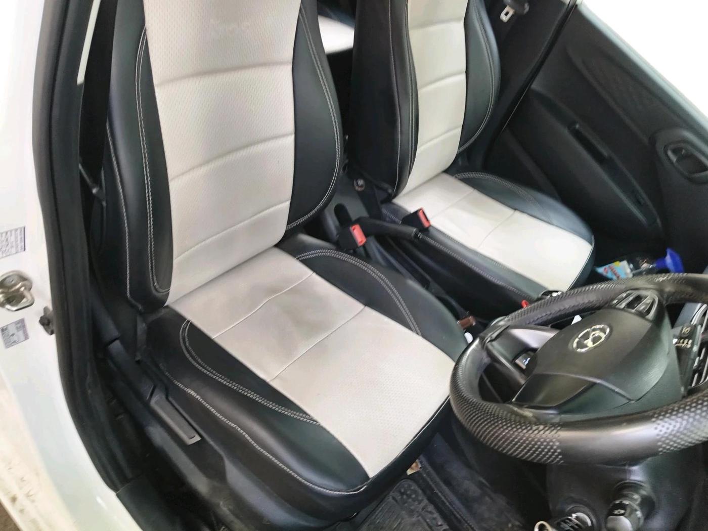 2022 Hyundai GRAND I10 NIOS MAGNA CORPORATE EDITION AMT 1.2 KAPPA VTVT, CNG, Automatic, 29,807 km, interior