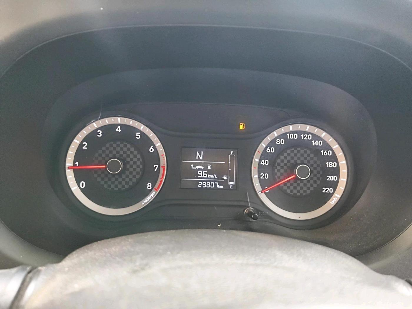 2022 Hyundai GRAND I10 NIOS MAGNA CORPORATE EDITION AMT 1.2 KAPPA VTVT, CNG, Automatic, 29,807 km, interior