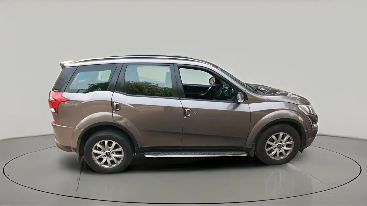 2019 Mahindra XUV500 W9, Diesel, Manual, 1,03,024 km, exterior