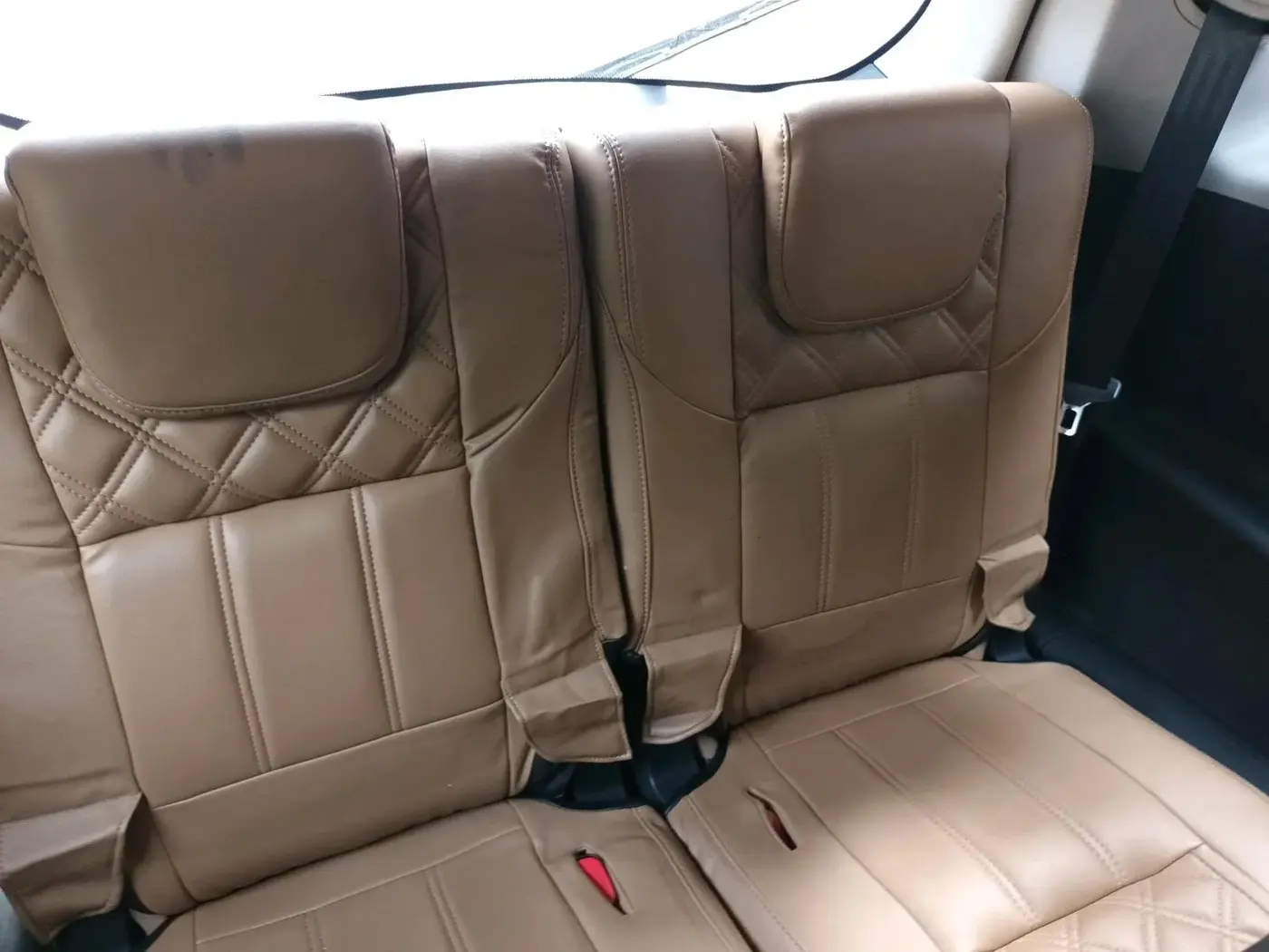 2019 Mahindra XUV500 W9, Diesel, Manual, 1,03,024 km, interior